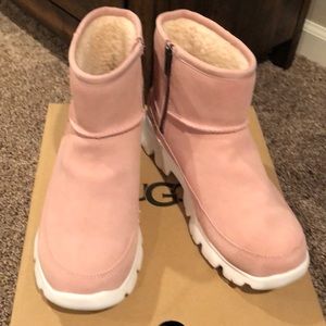 Pink NIB UGGs size 8